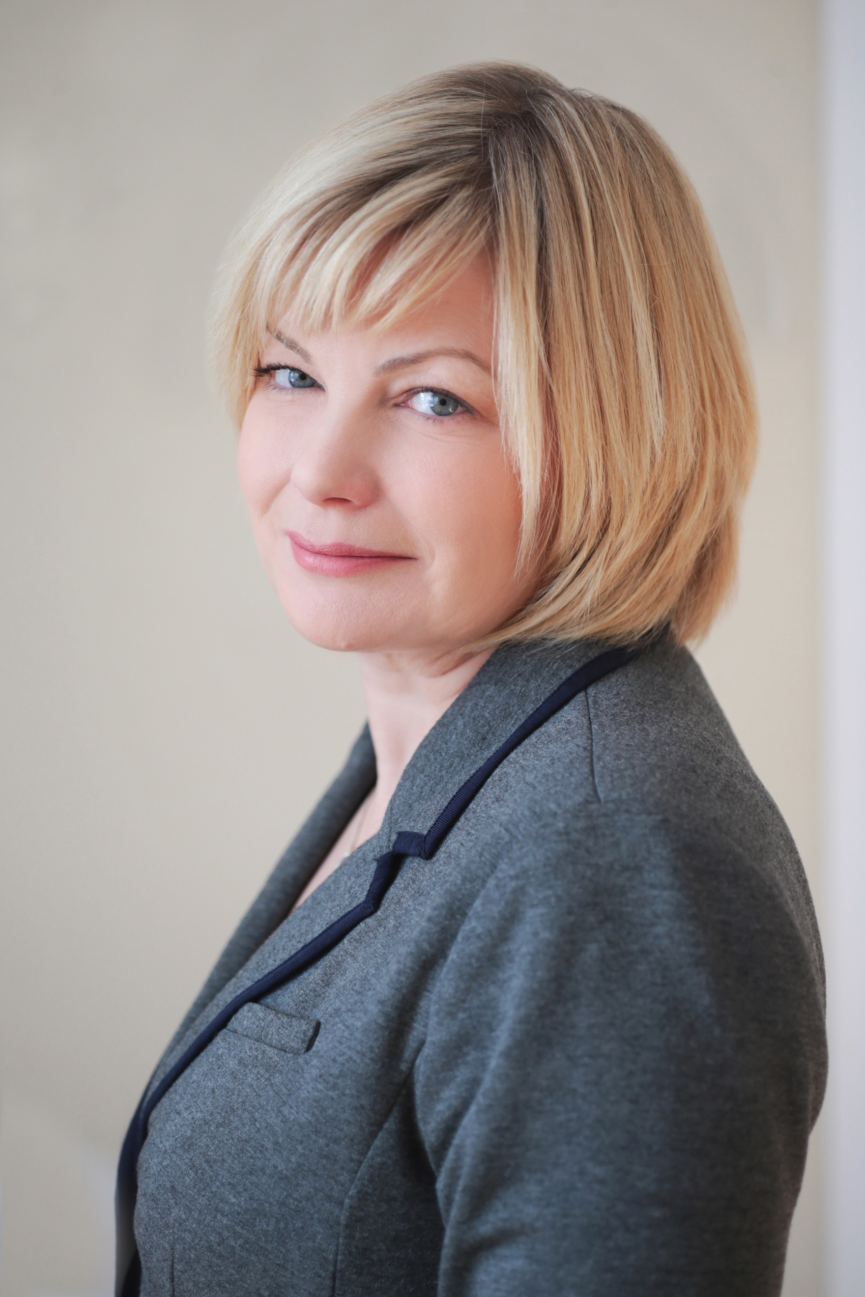 Cathy Jo Noble